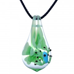 Waterdrop Inner Flower Frog Glass Necklace Green