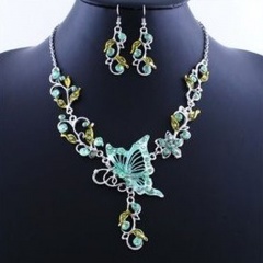 Fashionable Rhinestone With Alloy Necklace And Earring Jewelry Set Butterfly 6 Colors Big Jewelry Set Green