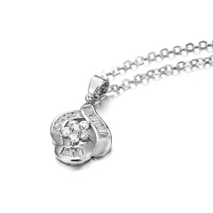 Fashion Crystal Hollow Flower Pendant Necklace Silver