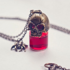Punk Gothic Skull Fake Blood Miniature Bottle Necklace Vampire Halloween Gift Skull