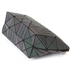 Geometric Diamond Glow-light Zipper Bag The geometric model