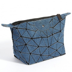 Geometric Ringer Bag With Folded One-shoulder Bucket Jean Bag  32.5*16*11.5cm Blue-black