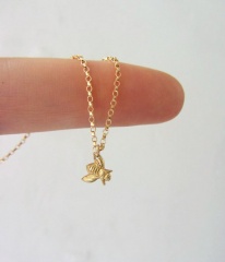 Fashion Chic Small Bee Insect Chain Pendant Necklace Elegant Women Jewelry Gift Gold