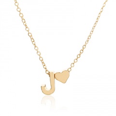 Fashion 26 Letter with Heart Pendant Necklace Gold Chain Short Alloy Necklace Jewelry Gift J