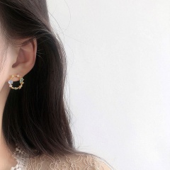 C-shaped Retro Twisted Irregular MetalStud Earrings 2#gold