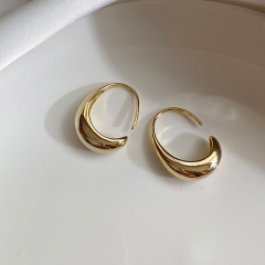 Fashion Golden C-shaped Geometric Hoop Earrings Wholesale Gold