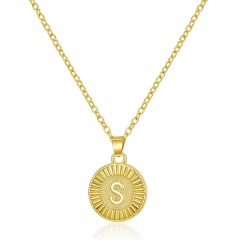 26 Letter Round Gold Pendant Clavicle Chain Necklace （Pendant size: 1.7*2.3cm/chain length: 40+5cm）opp S