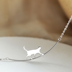 Climbing cat pendant clavicle necklace (Size: cat 1.1*1.1cm, chain length: 39+6cm) silver