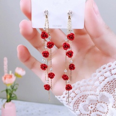 Rose resin KC gold plated rhinestone silver needle earrings (size 8.5cm) red