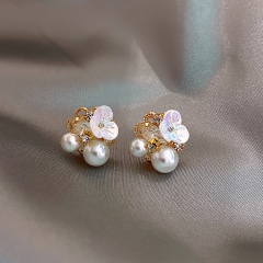 S925 Silver Needle Pearl Stud Earrings white