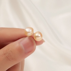 Pearl stud earrings (size 1cm) Beige