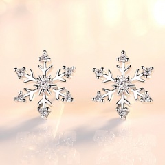 925 Silver Needle Geometric Hollow Imitation Pearl Inlaid Cubic Zirconia Copper Stud Earrings snowflake