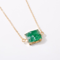 Rectangular Natural Stone Resin Pendant Paper Card Necklace (Pendant size: 1*1.5cm, chain length: 38+5cm, paper jam: 7*9cm) green