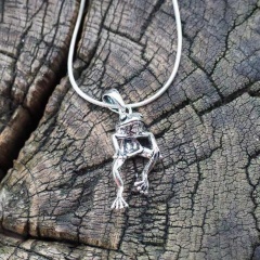 Alloy Retro Frog Necklace Exquisite Jewelry(Size: 45+5cm/Style: Ancient Silver Necklace) Frog