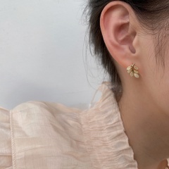 Leaf Opal Rhinestone Earrings (Material: Alloy + Opal + Rhinestone + Silver Pin/Size: 1.7cm) Golden