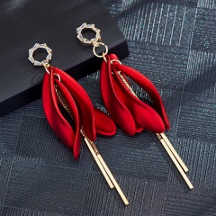 Inlaid Rhinestone Fashion Gold Earring Red