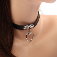 Punk PU Love Heart Pendant Collar Clavicle Card Neck Chain Necklace (Material: Alloy+Leather/Size: 44cm) Black
