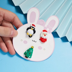 Penguin Santa Claus Christmas Tree Cartoon Soft Pottery Brooch Three-Piece Set (Paper Card: 10*8cm, Badge: About 2.5*1.4cm/Material: Alloy + Soft Pottery) Penguin