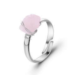 White crystal crushed stone winding open ring (size: adjustable opening / material: copper + natural stone) Pink Crystal