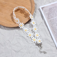 Lace Small Daisy Flower Card Necklace (Material: Fabric/Size: Circumference 30cm) Yellow flower bud