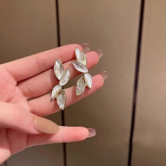 S925 Needle Leaf Inlaid Rhinestone Silver Earring White