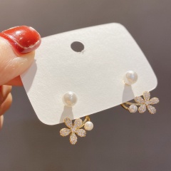 Inlay Rhinestone With Imitation Pearl Flower Earring Gold