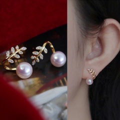 Inlay Rhinestone With Pearl S925 Needle Gold Earrings White
