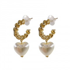 Heart Pearl Gold Earring White