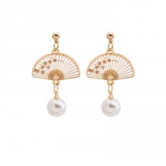 S925 Needle Chinese Fan With Pearl Earrings Gold