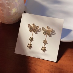 Butterfly Dangling Earring 4.3*2cm Gold