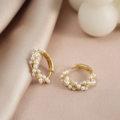 White Pearl Earring 2cm Gold